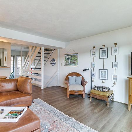 Lakefront Moneta Home With Community Boat Dock! Екстер'єр фото