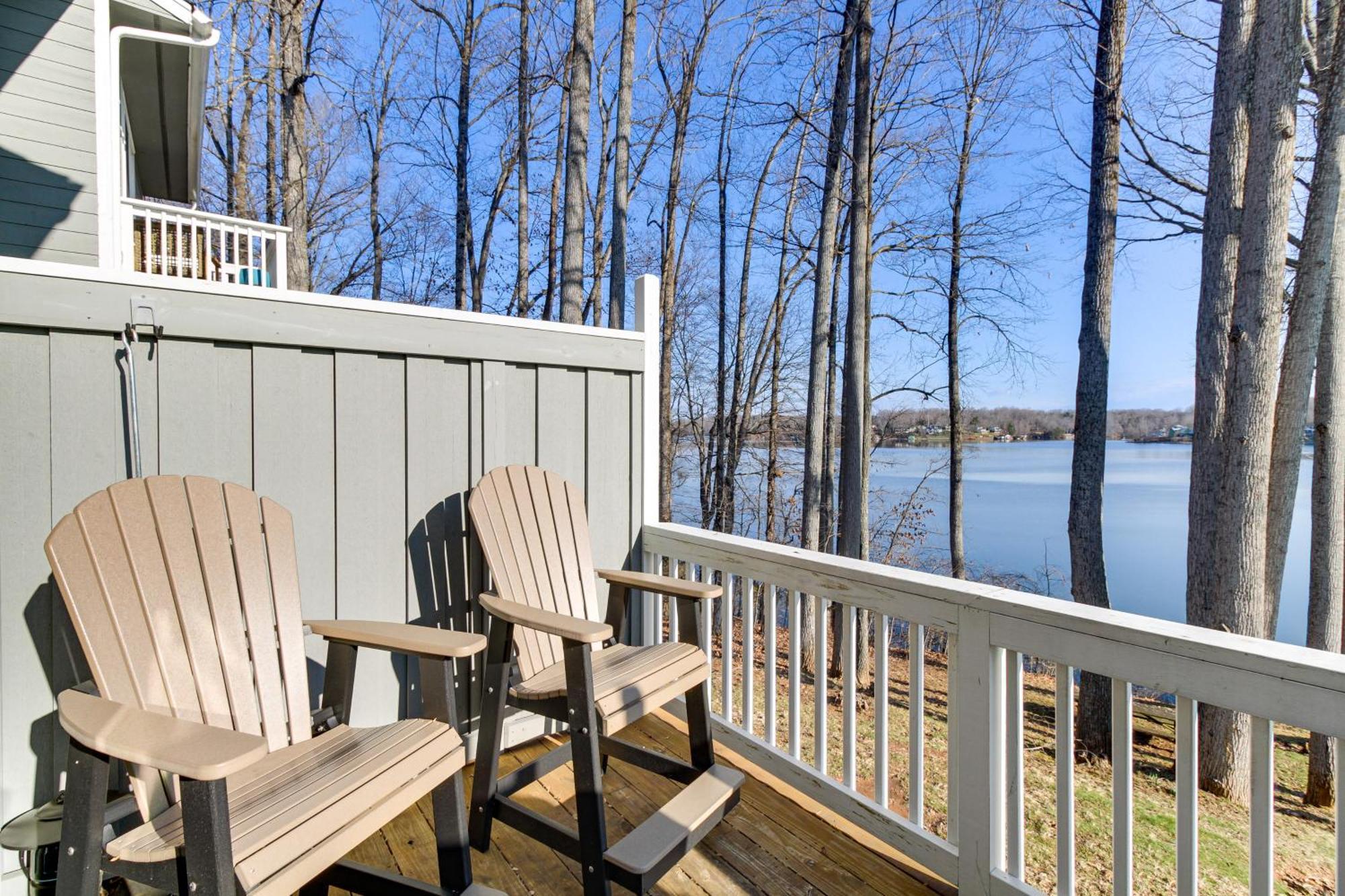 Lakefront Moneta Home With Community Boat Dock! Екстер'єр фото